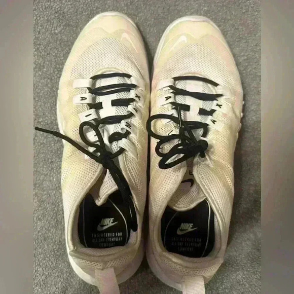 Nike Air Max Axis Sneakers white Black Lace Up Comfort Mesh Running Shoes - Picture 5 of 7